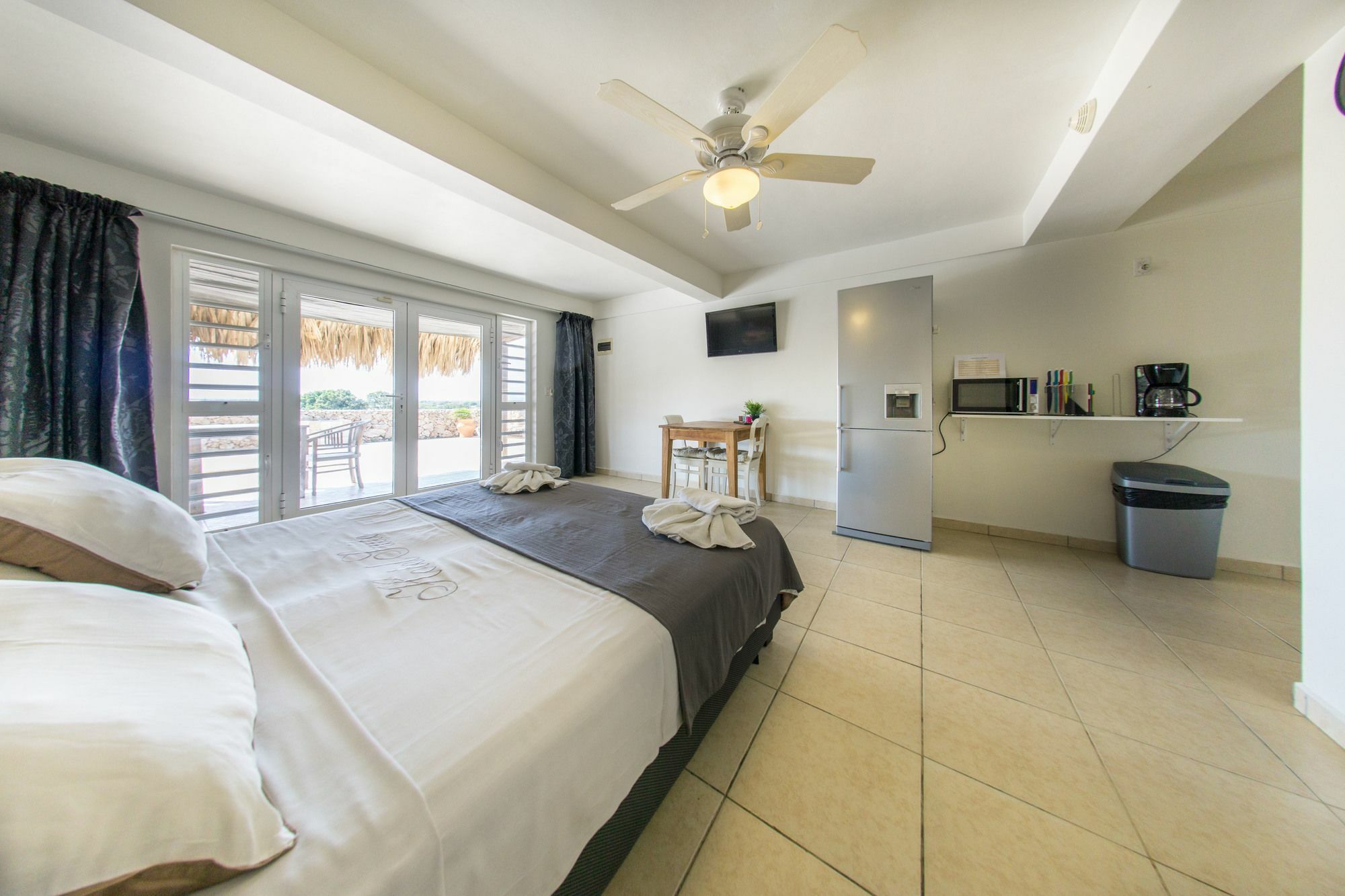 Hillside Resort Bonaire 克拉伦代克 外观 照片