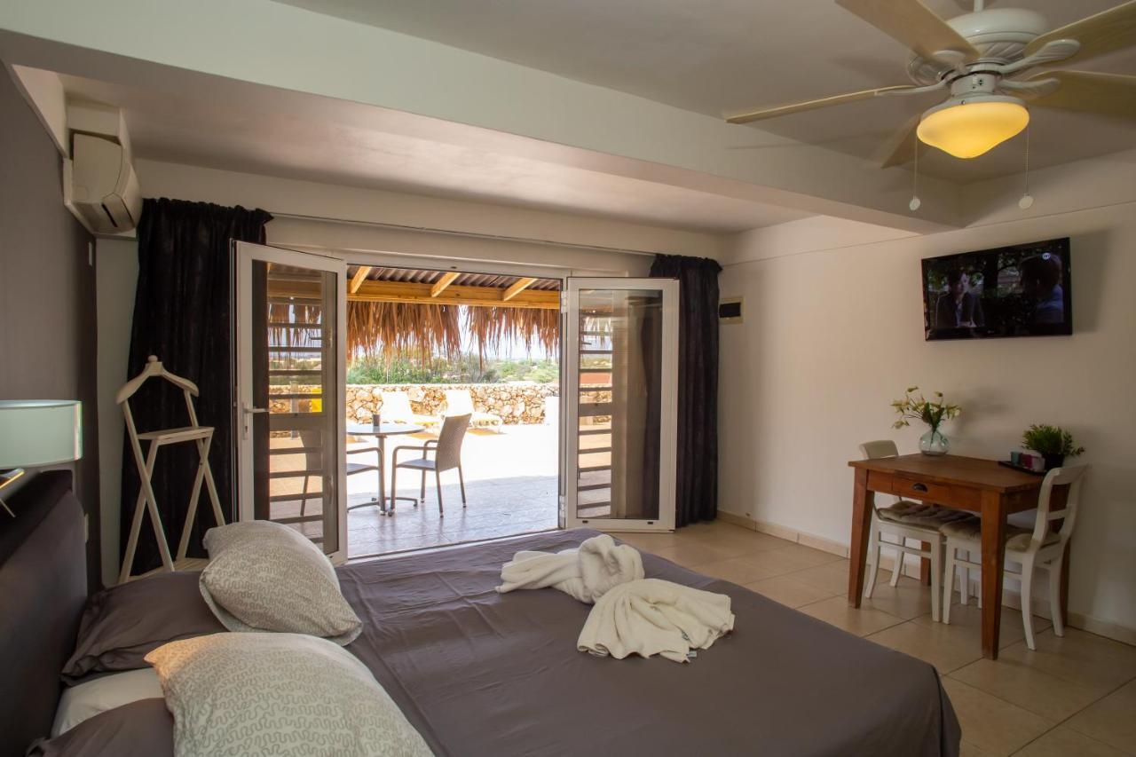 Hillside Resort Bonaire 克拉伦代克 外观 照片