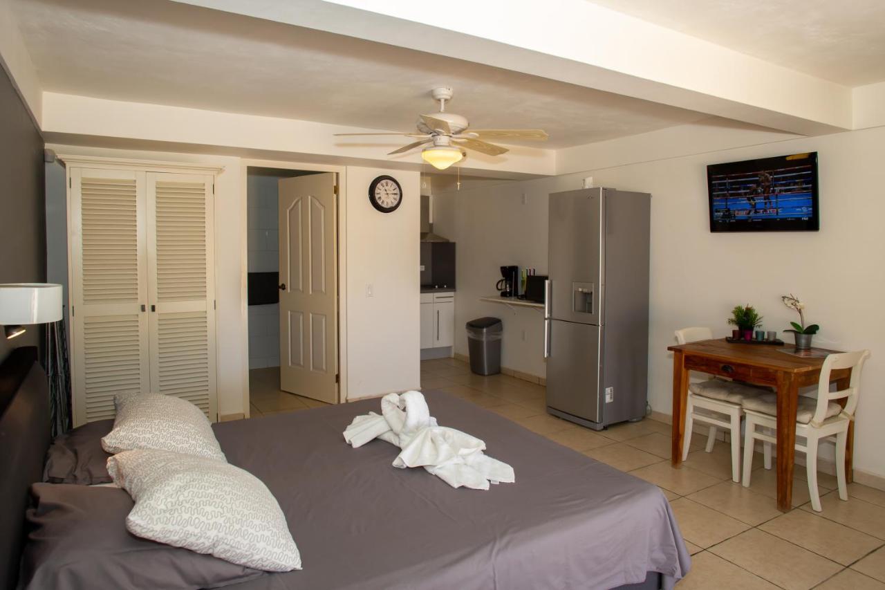 Hillside Resort Bonaire 克拉伦代克 外观 照片